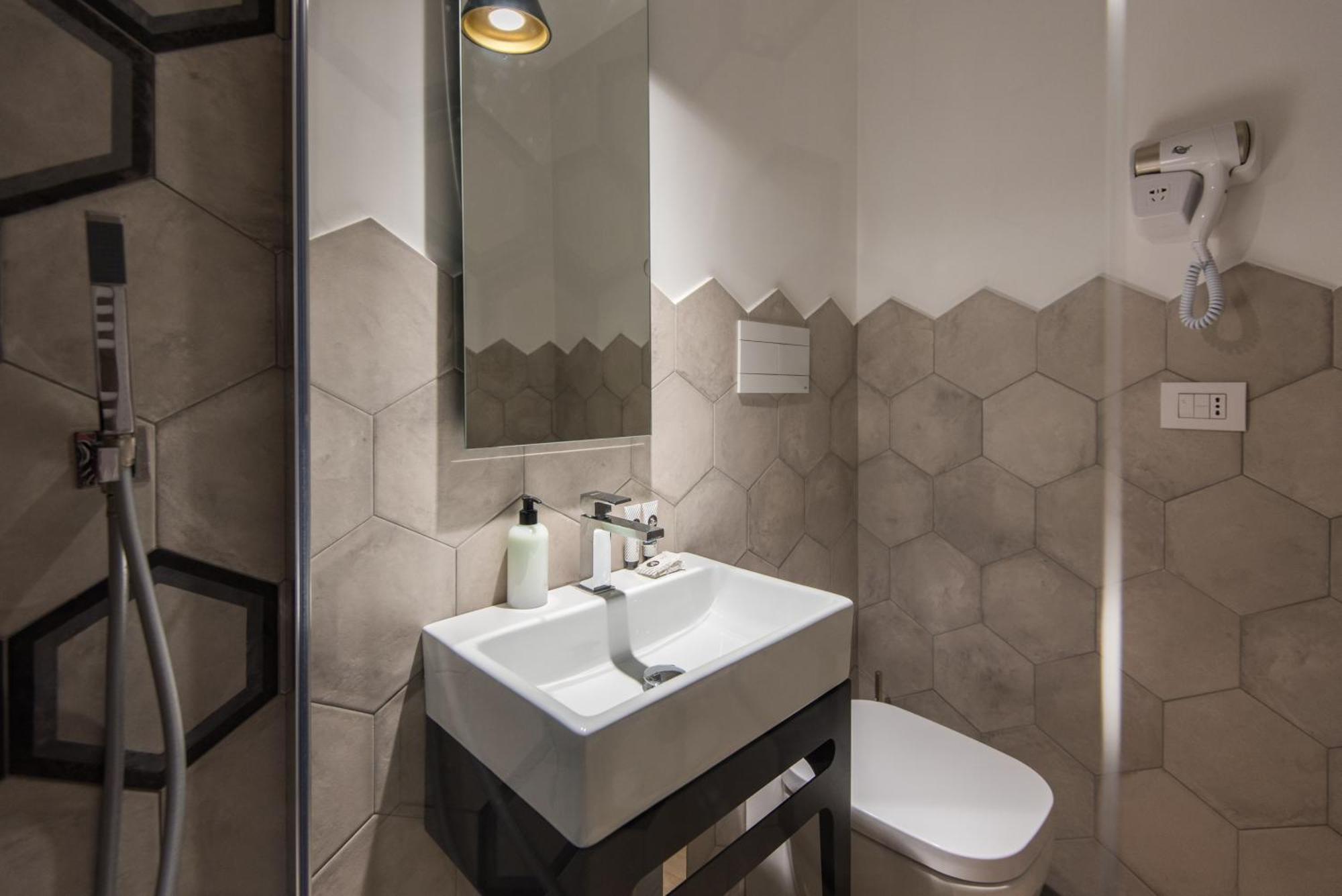 Five Boutique Rooms Неаполь Экстерьер фото